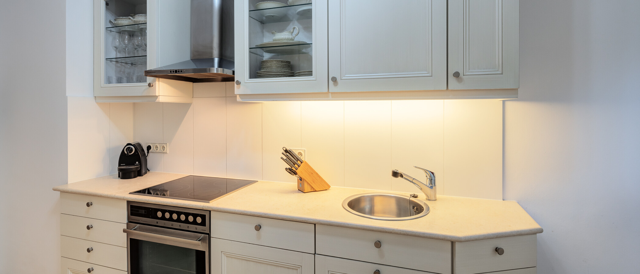 Lapos München Schwabing-Nord (zw. Belgrad- & Leopoldstraße) 03 Konyha 9895