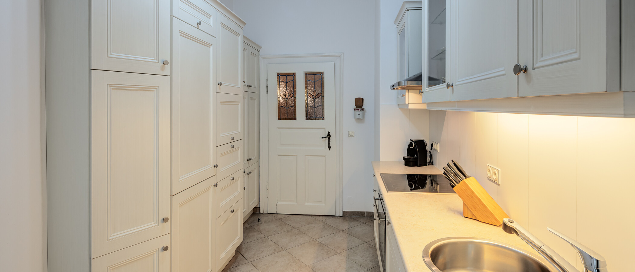 Lapos München Schwabing-Nord (zw. Belgrad- & Leopoldstraße) 04 Konyha 9895