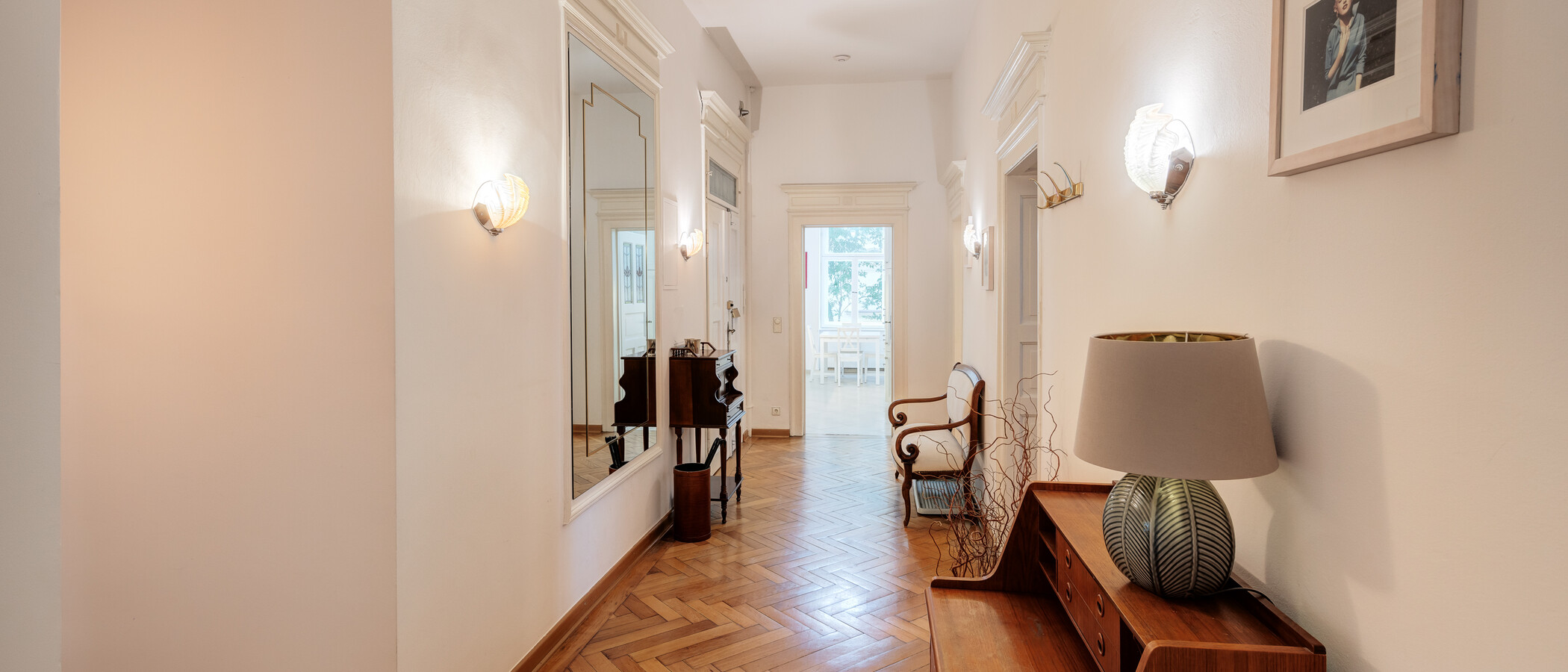 Lapos München Schwabing-Nord (zw. Belgrad- & Leopoldstraße) 01 Folyosó/folyosó 9895