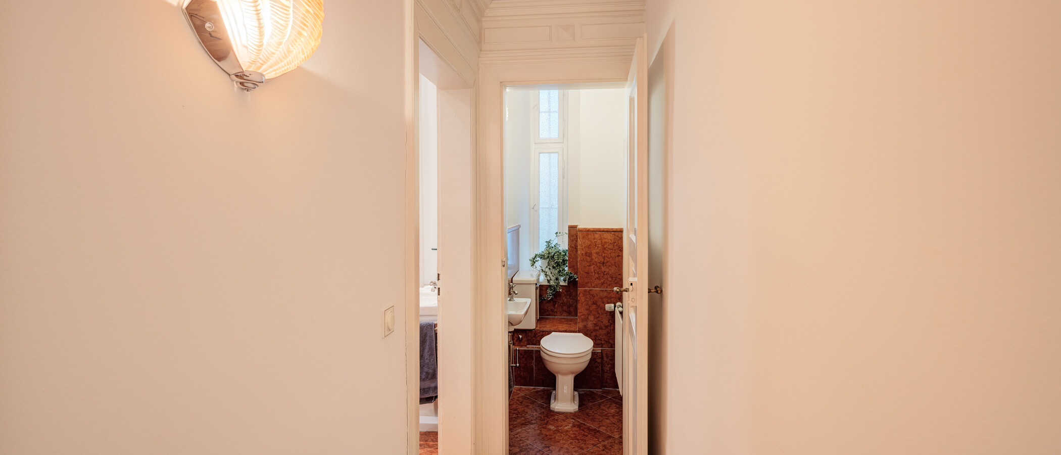 Lapos München Schwabing-Nord (zw. Belgrad- & Leopoldstraße) 03 Folyosó/folyosó 9895