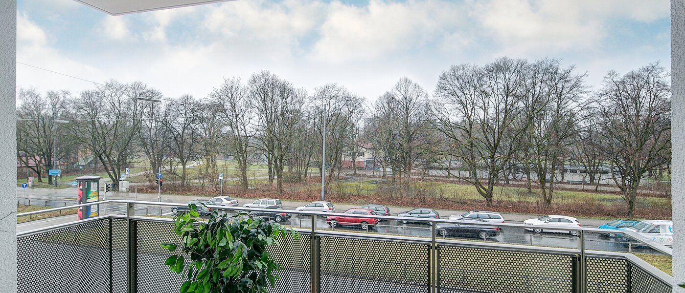 Плосък München Schwabing-Georgenschwaige 02 Балкон 9904