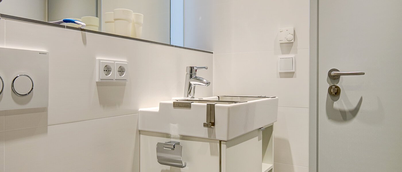 Ploché Unterschleißheim Lohhof 03 Koupelna 9906