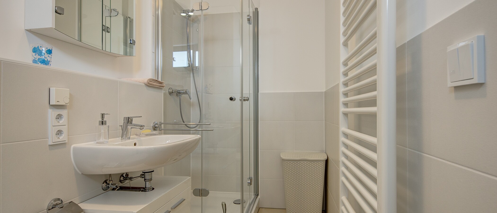 Ploché München Messestadt Riem 01 Koupelna 9927