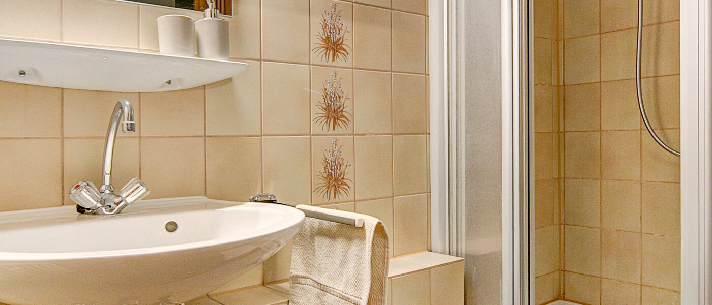 Lapos Unterschleißheim 02 Fürdőszoba 9952