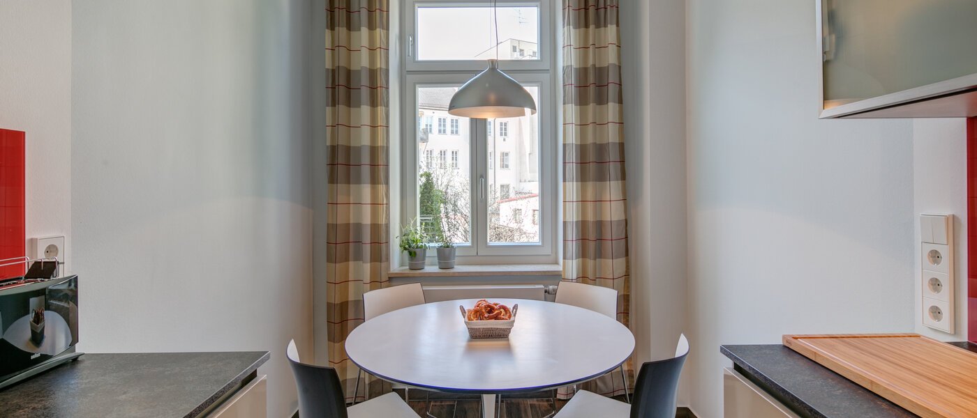 Плосък München Gärtnerplatzviertel 02 Кухня 9966