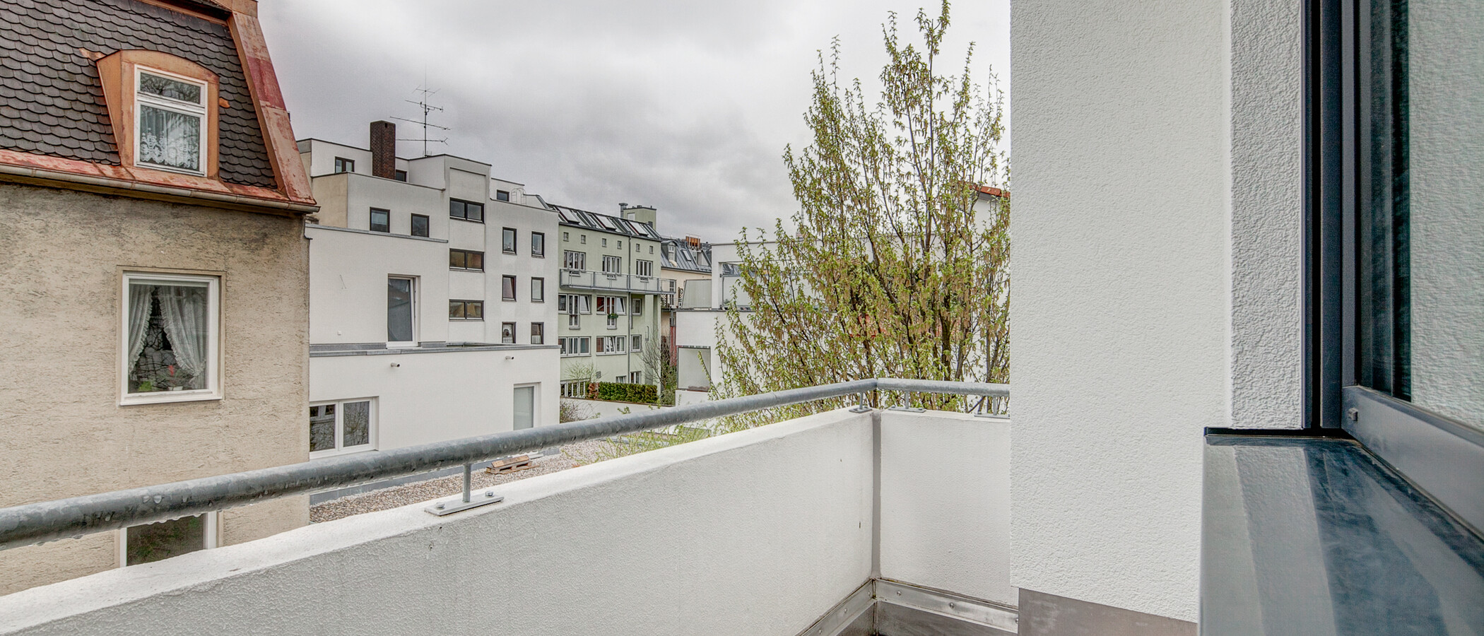 Плоский München Milbertshofen 01 Балкон 9971