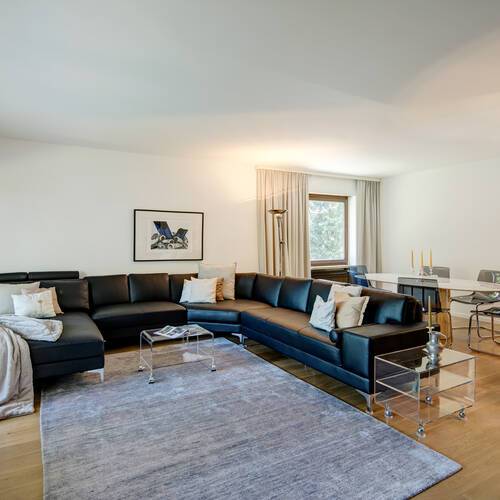 Ravna stran s spletno stranjo . 3 Sobe | München-Bogenhausen | 11149