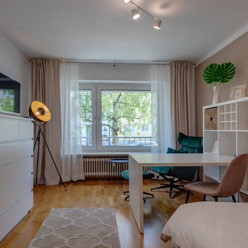 Lapos a  címen 1 Szoba | München-Thalkirchen | 11645