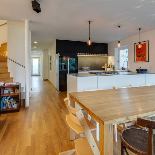 Dvostanovanjska hiša s spletno stranjo . 6 Sobe | München-Harlaching | 11748
