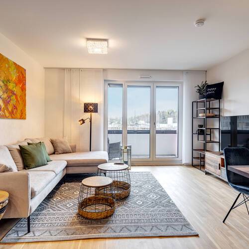 Ravna stran s spletno stranjo . 3 Sobe | München-Moosach | 13450