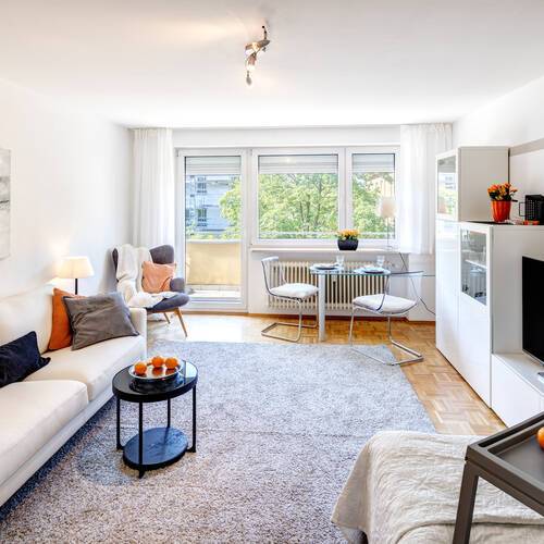 Ravna stran s spletno stranjo . 1 Soba | München-Maxvorstadt | 14102