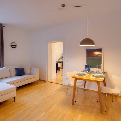 Lapos a  címen 2 Szobák | München-Sendling | 14701