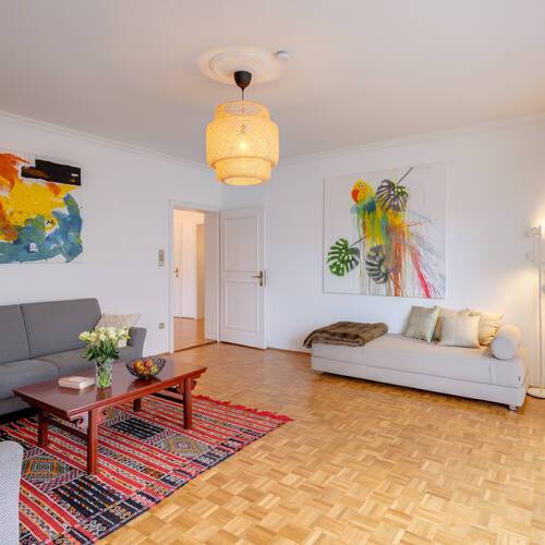 Ravna stran s spletno stranjo . 3 Sobe | München-Schwabing | 14781