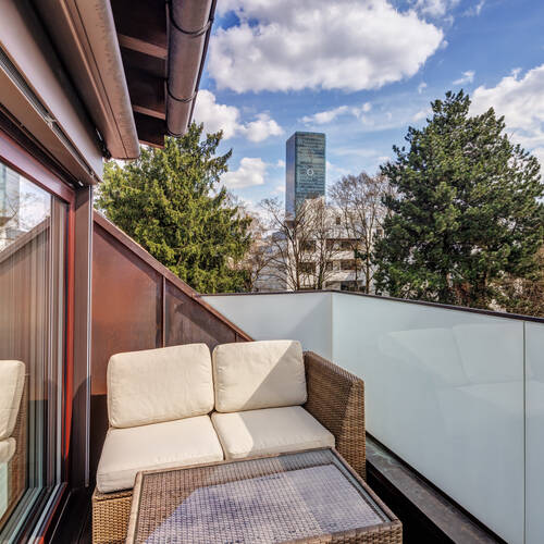 Апартамент с покривна тераса с 4 Стаи | Мюнхен-Moosach | 14797