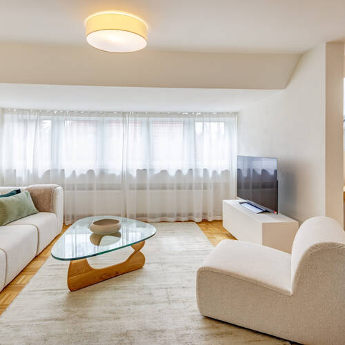 Podstrešno stanovanje s spletno stranjo . 2.5 Sobe | München-Harlaching | 14993