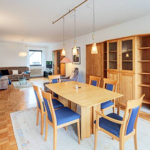 Flad med 4 Værelser | München-Harlaching | 3096