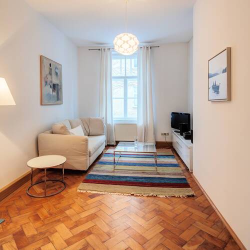 Плоский з 2 Кімнати | Мюнхен-Neuhausen | 5003