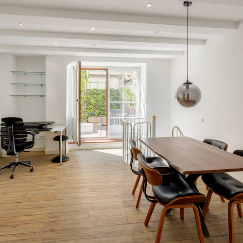 Maisonette-lägenhet med 2.5 Rum | München-Lehel | 581