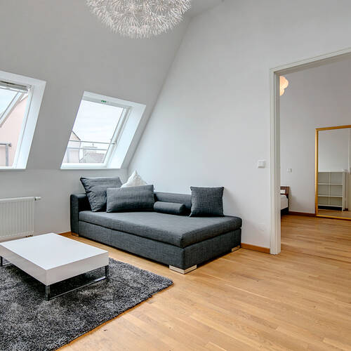 Podkrovný byt s 2.5 Izby | Mníchov-Neuhausen | 7084