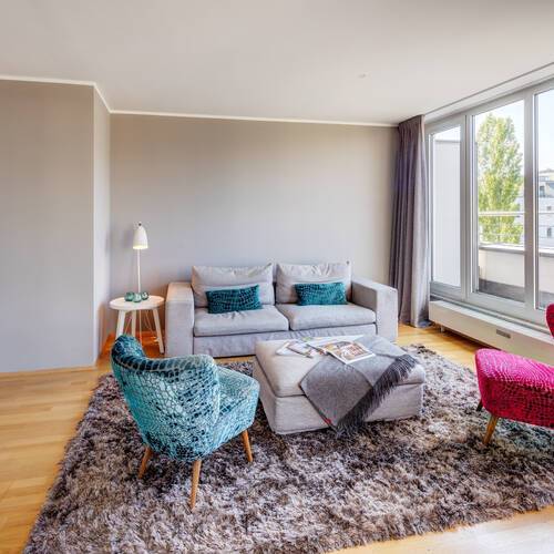 Ravna stran s spletno stranjo . 2 Sobe | München-Maxvorstadt | 8264