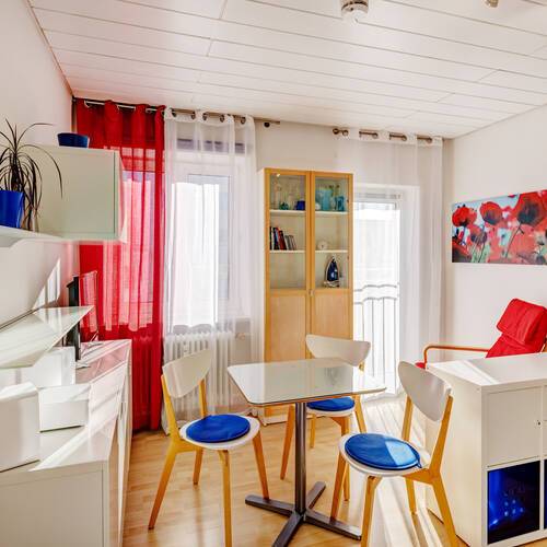 Ravna stran s spletno stranjo . 1 Soba | München-Au-Haidhausen | 860