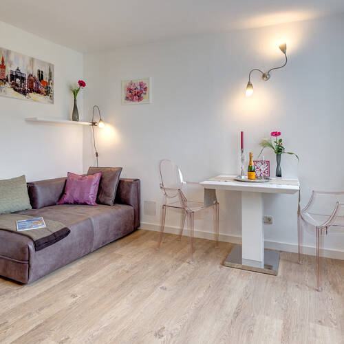Lapos a  címen 1 Szoba | München-Schwabing | 8939
