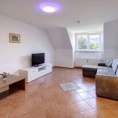 Mansardă plată cu 2 Camere | München-Trudering | 9072