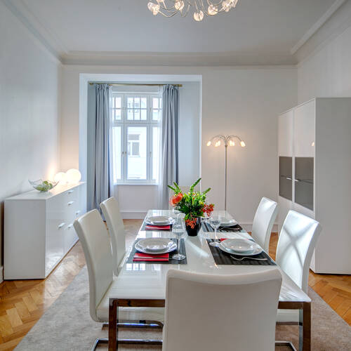 Lapos a  címen 5 Szobák | München-Maxvorstadt | 926