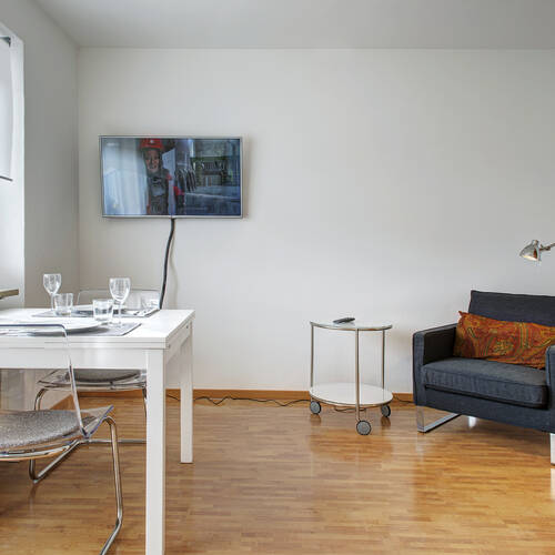 Lapos a  címen 1 Szoba | München-Schwabing | 9290