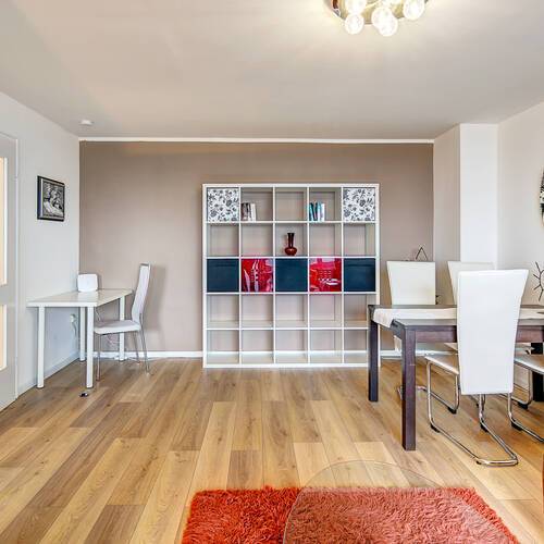 Flad med 2 Værelser | München-Am Hart | 9815