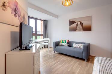 Møblert Flat in Milbertshofen