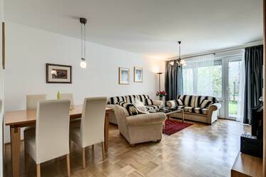 Sehr schöne möblierte Wohnung içinde Freimann