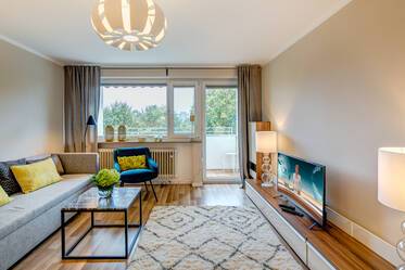 Sehr schöne möblierte Wohnung içinde Englschalking