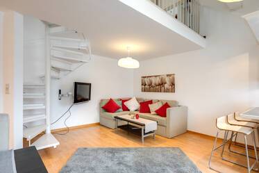 매우 멋진 가구 갤러리 플랫 in Fasangarten