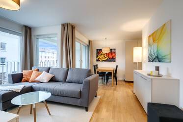 Много хубаво обзавеждане Плосък в Milbertshofen