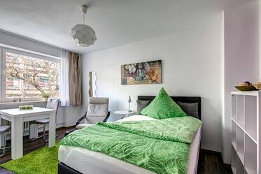 Επιπλωμένο ενοικιαζόμενο διαμέρισμα κοντά στο σταθμό Leuchtenbergring του S-Bahn 