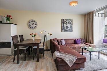 Çok güzel döşenmiş Düz içinde Schwabing
