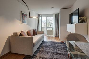 Schönes möbliertes Apartment içinde Westend