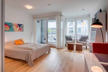 Sehr schöne möblierte Wohnung içinde Schwabing
