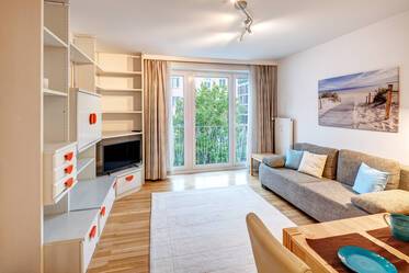 Schöne möblierte Wohnung içinde Schwabing