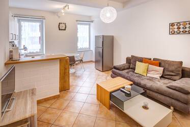Sehr schöne möblierte Wohnung içinde Westend