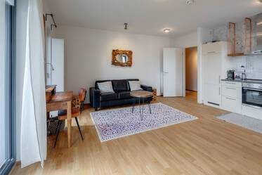 Sehr schöne möblierte Wohnung içinde Schwabing