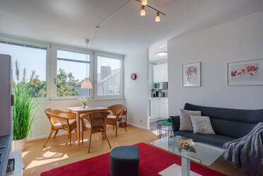 Sehr schöne möblierte Wohnung içinde Schwabing-West