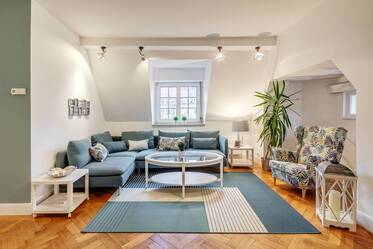 Schöne möblierte Wohnung içinde Ramersdorf
