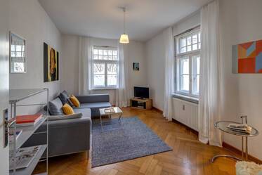 Fényes, bútorozott Lapos a  oldalon. Au-Haidhausen