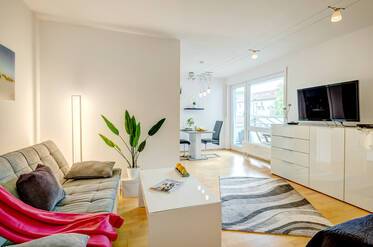 Çok güzel döşenmiş Düz içinde Schwabing
