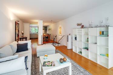 Sehr schöne möblierte Maisonettewohnung içinde Cosimapark