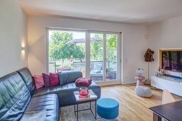 Sehr schöne möblierte Wohnung içinde Schwabing