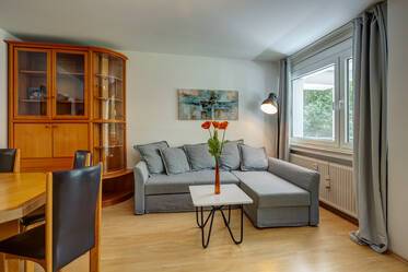 Schöne möblierte Wohnung içinde Perlach