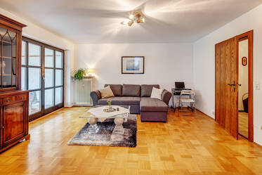 Красиво обзавеждане Плосък в Neufahrn b. Freising